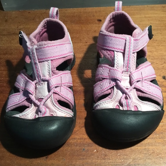 ❤️SOLD❤️ Keen Pink Size 7 (Baby) - Picture 1 of 7